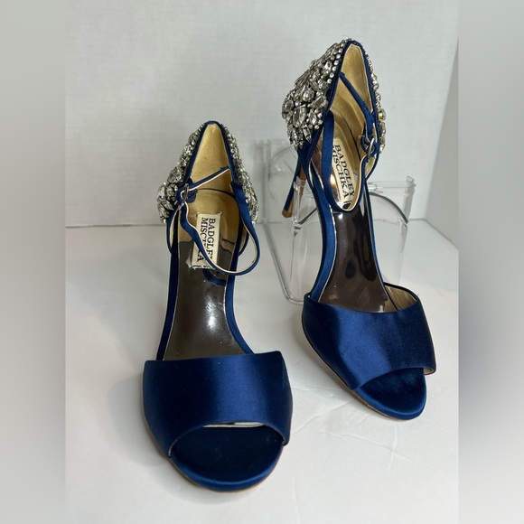 Badgley Mischka
Dawn d'Orsay Evening Sandals - Picture 4 of 16